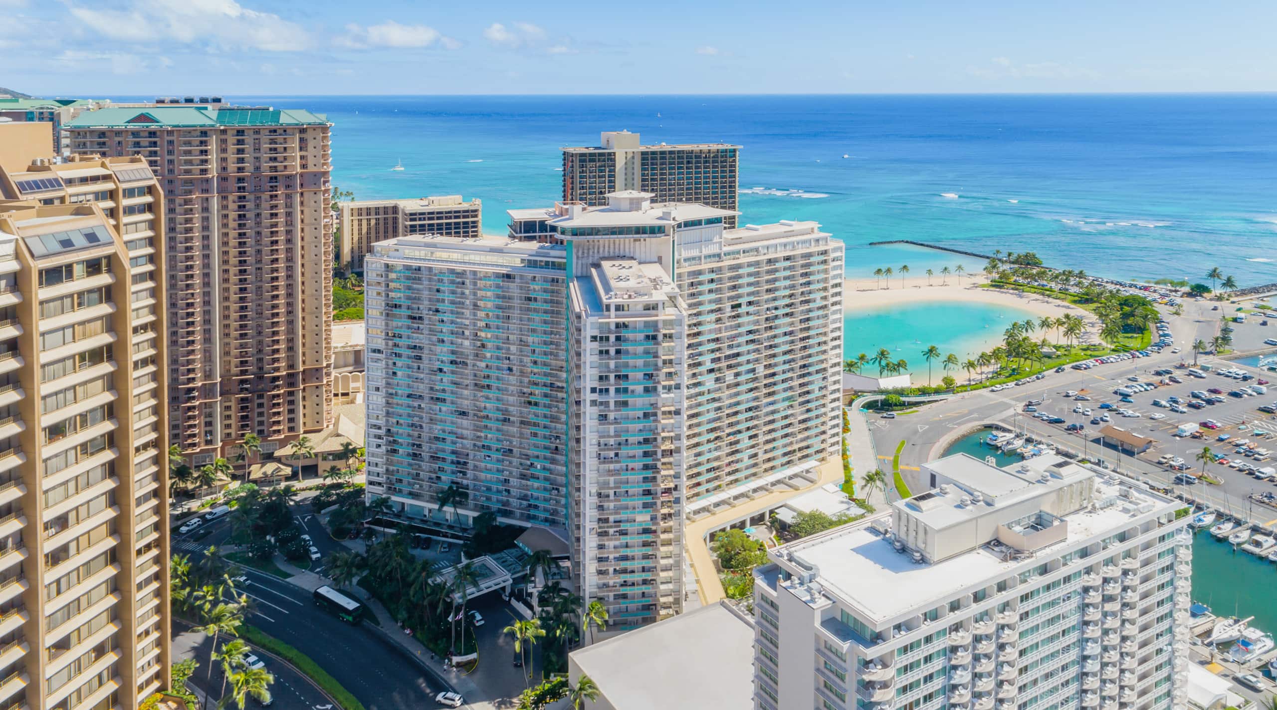Home in Honolulu · ★5.0 · 2 bedrooms · 4 beds · 2 private baths - Image 56