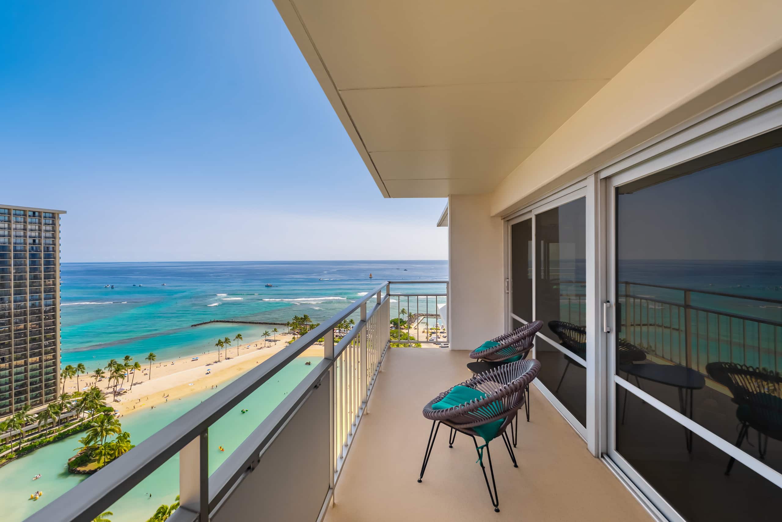 Home in Honolulu · ★5.0 · 2 bedrooms · 4 beds · 2 private baths - Image 51