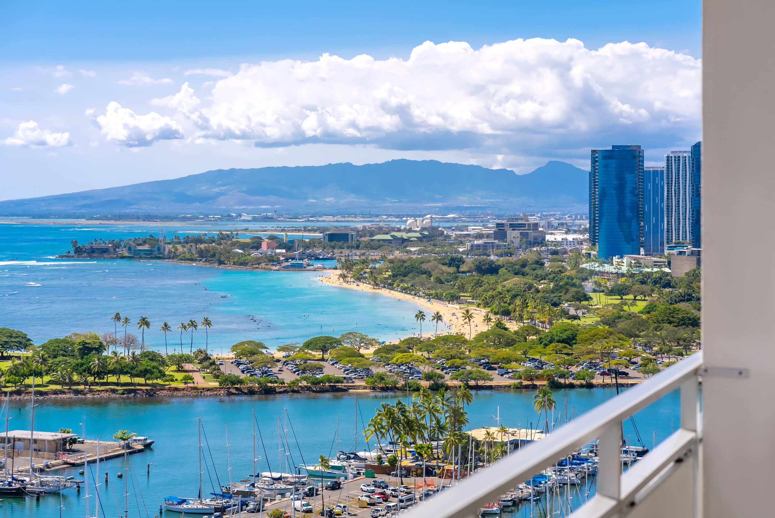 Home in Honolulu · ★5.0 · 2 bedrooms · 4 beds · 2 private baths - Image 48