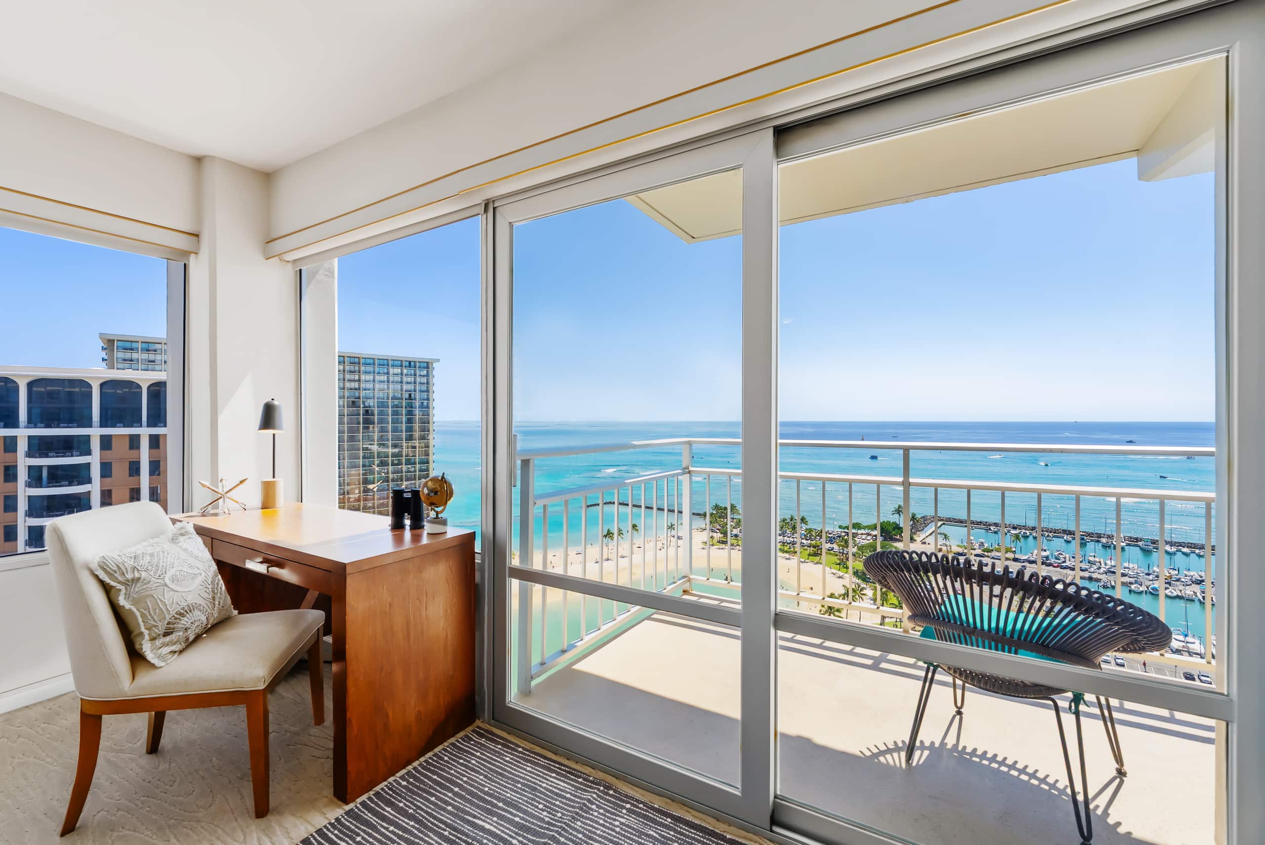 Home in Honolulu · ★5.0 · 2 bedrooms · 4 beds · 2 private baths - Image 38