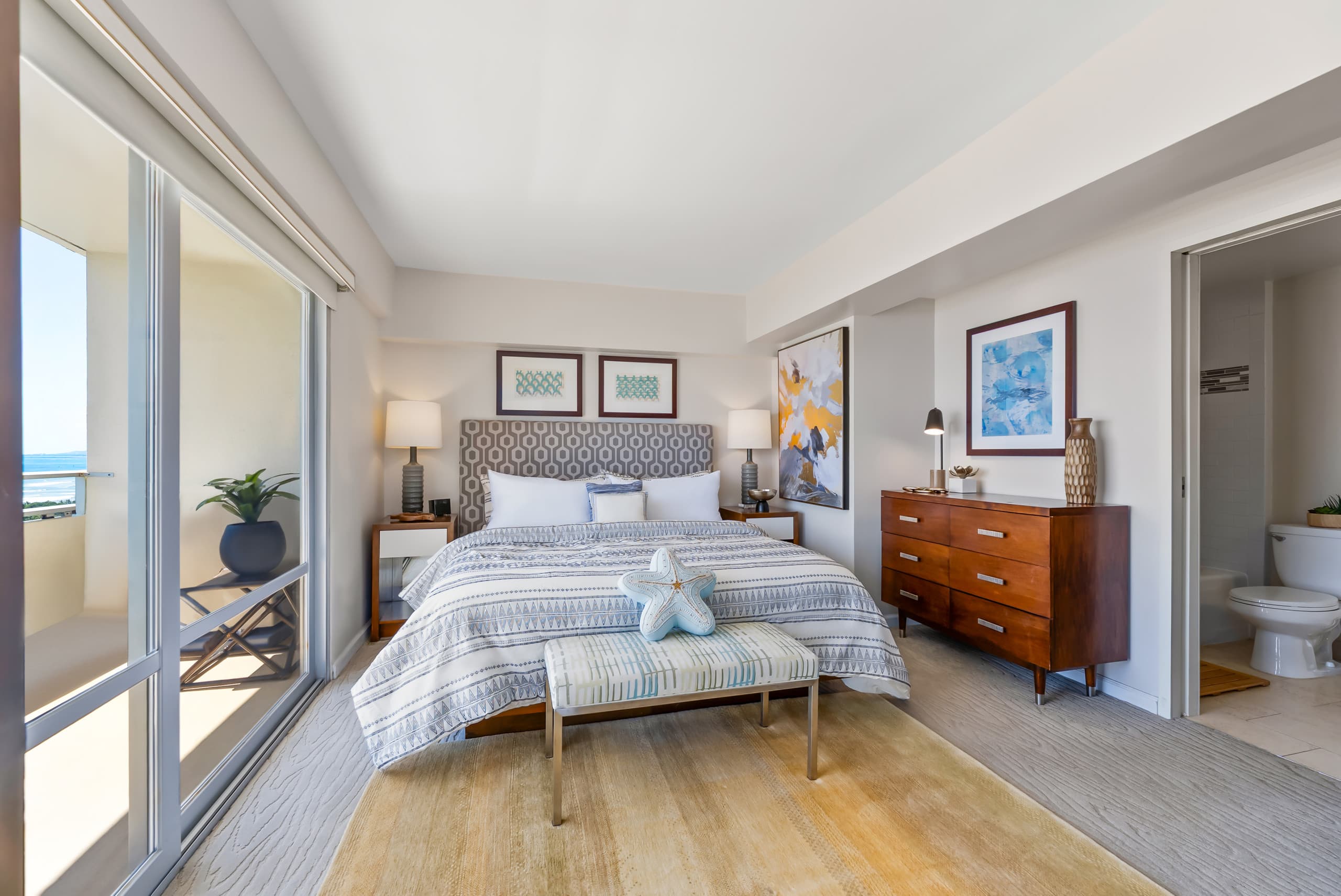 Home in Honolulu · ★5.0 · 2 bedrooms · 4 beds · 2 private baths - Image 25