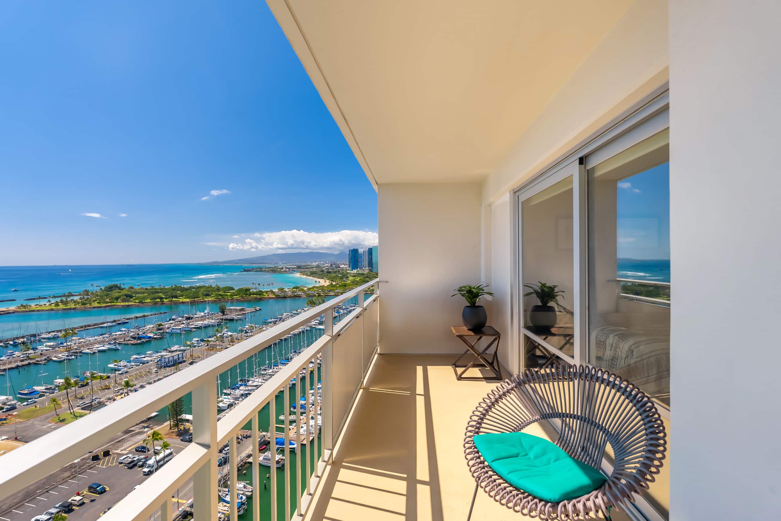 Home in Honolulu · ★5.0 · 2 bedrooms · 4 beds · 2 private baths - Image 43