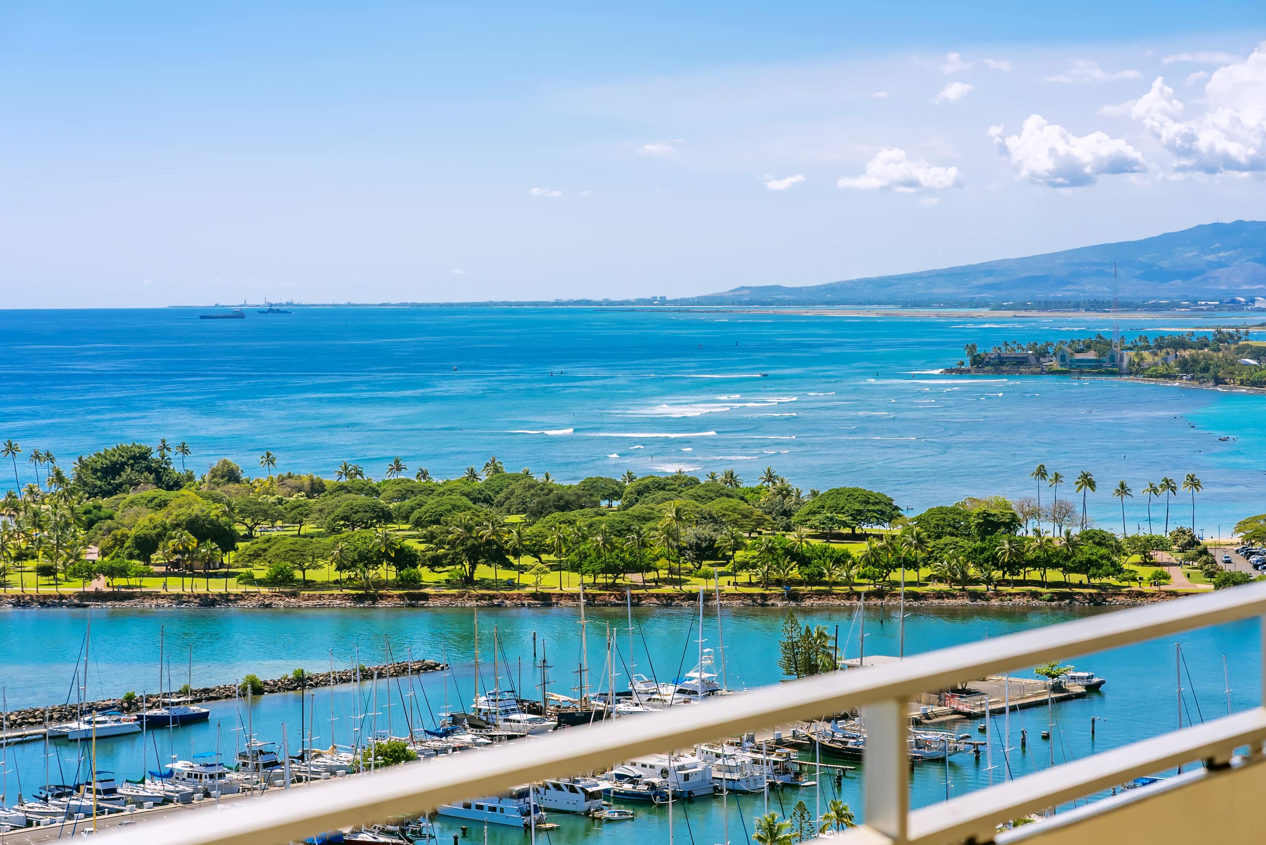 Home in Honolulu · ★5.0 · 2 bedrooms · 4 beds · 2 private baths - Image 47