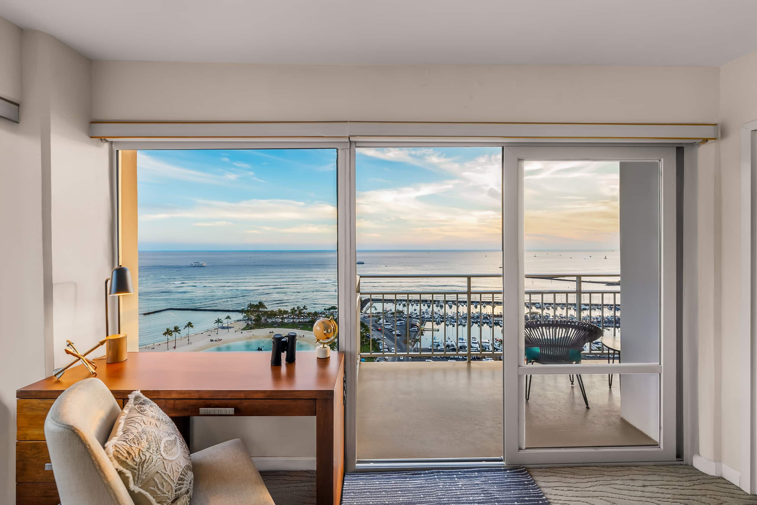 Home in Honolulu · ★5.0 · 2 bedrooms · 4 beds · 2 private baths - Image 37