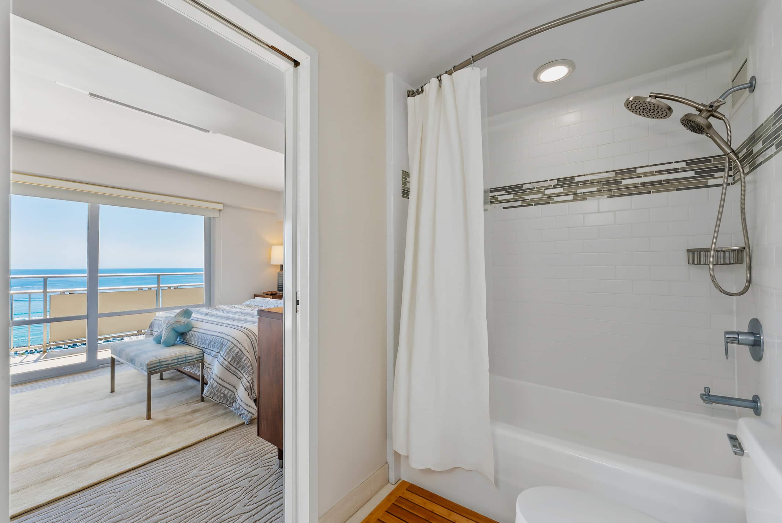 Home in Honolulu · ★5.0 · 2 bedrooms · 4 beds · 2 private baths - Image 35
