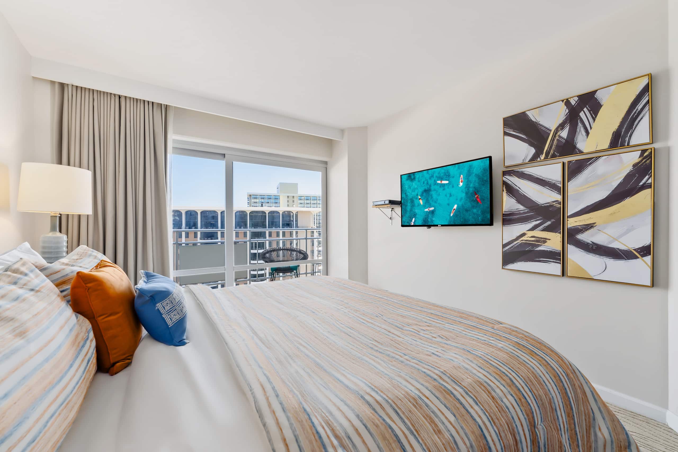 Home in Honolulu · ★5.0 · 2 bedrooms · 4 beds · 2 private baths - Image 31