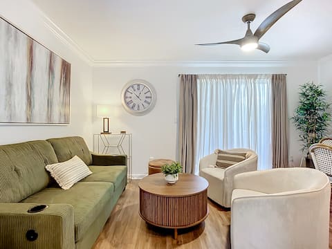 Top Airbnb: #terraceLIFE | 2 Blocks to Beach | Heated Pool in Holmes Beach