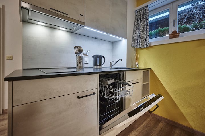 New renovated & cozy studio in a great location!