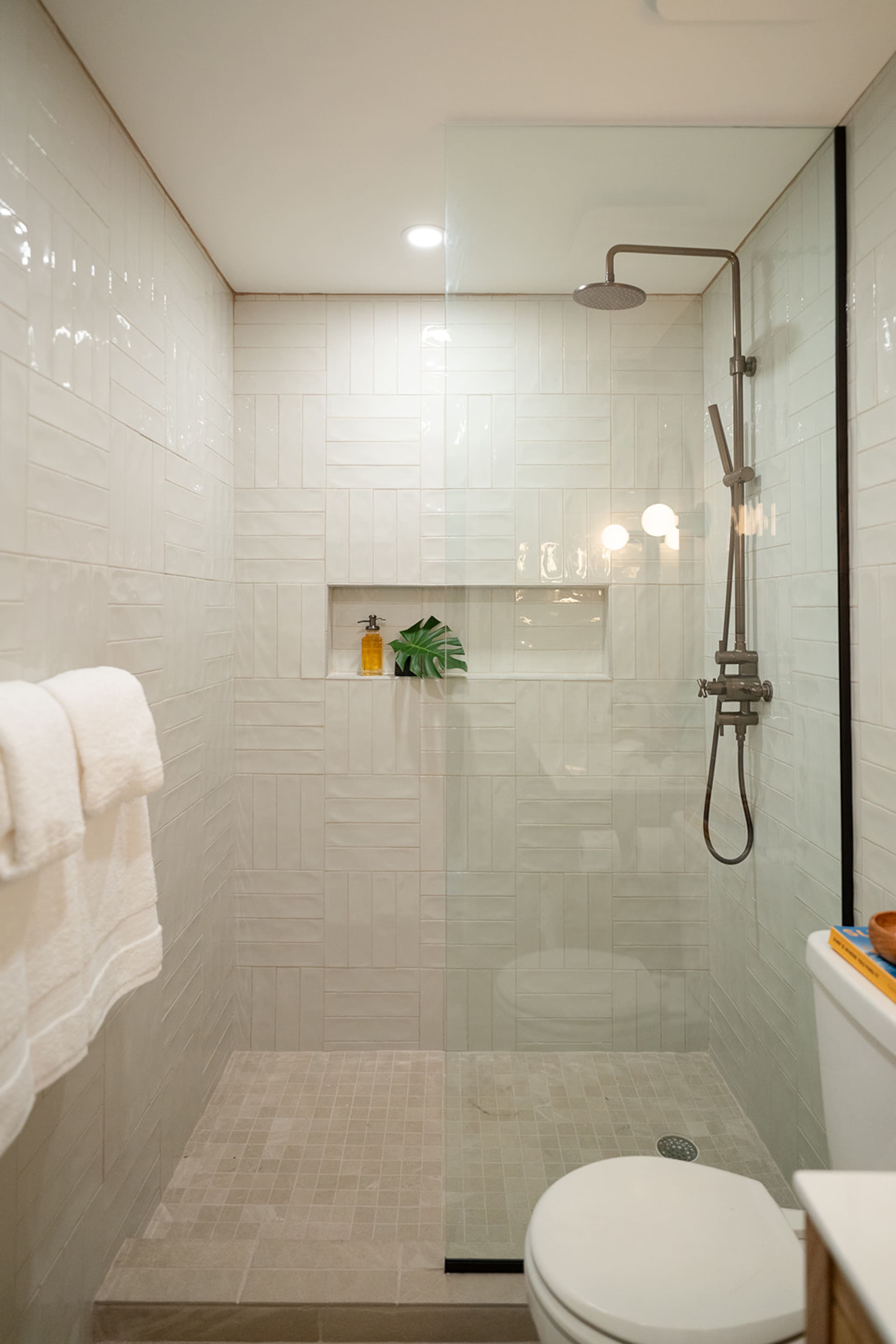 Condo in Kahuku · ★4.93 · 1 bedroom · 2 beds · 1 shared bath - Image 25