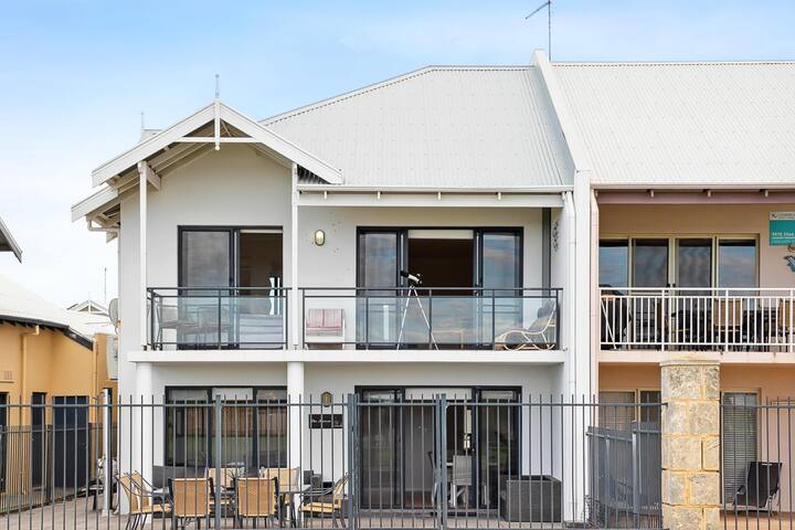 Haven at Ledge Point gallery image 2