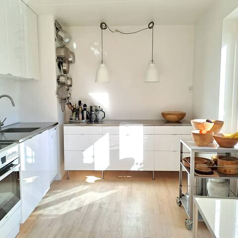 Light apartment by the lakes gallery image 5