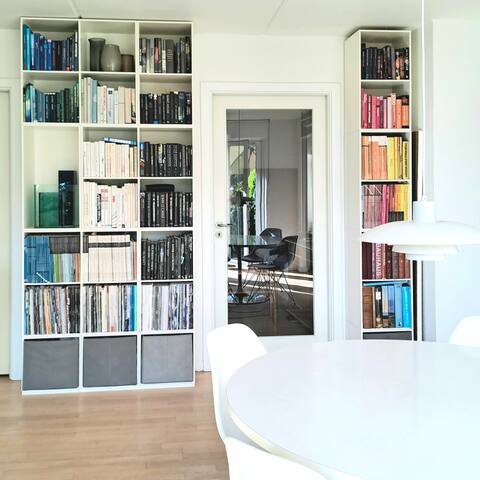 Light apartment by the lakes gallery image 3