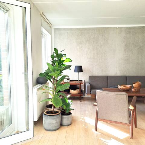 Light apartment by the lakes gallery image 4