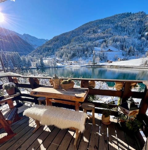 Cozy chalet facing the lake
7 Laux Resort