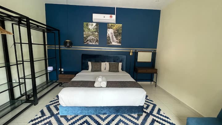 Schlafzimmer 1