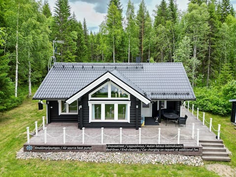 2BR log cabin by the lake. Hut. Sauna. Free Wifi