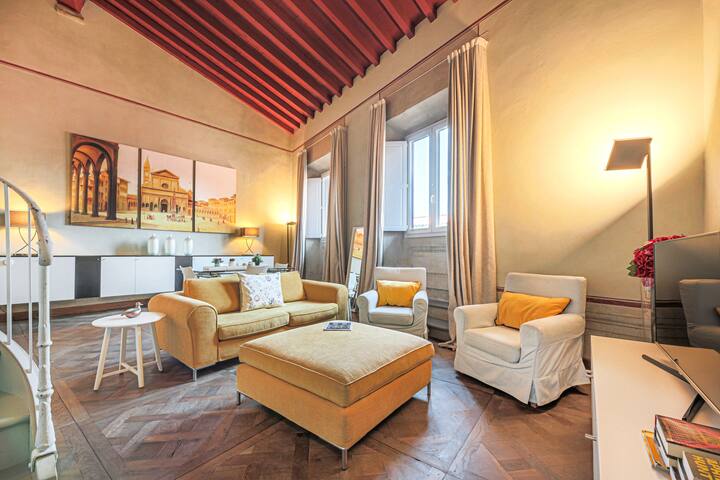 Ricasoli Terrace 2b near the Duomo