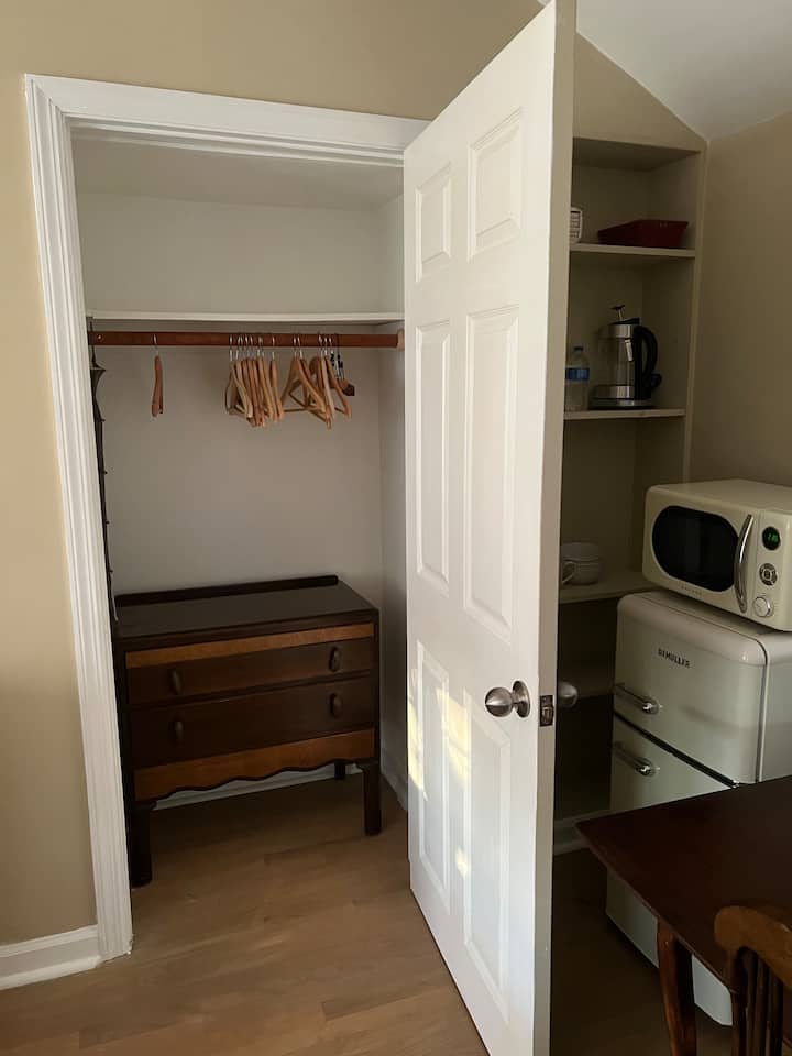 Guest Suite With Private Enter - Long Island, NY