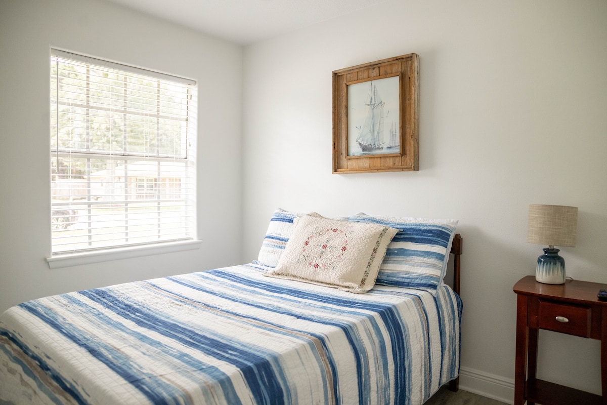 Guest Bedroom with Smart TV 