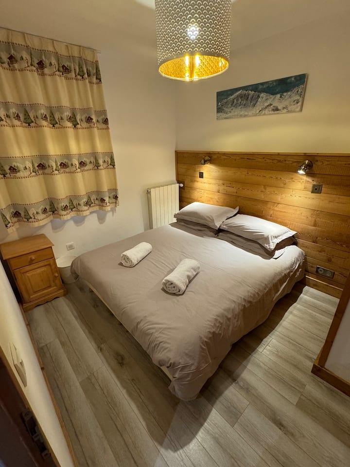 Dormitorio 2 con cama doble (también es posible con 2 individuales)