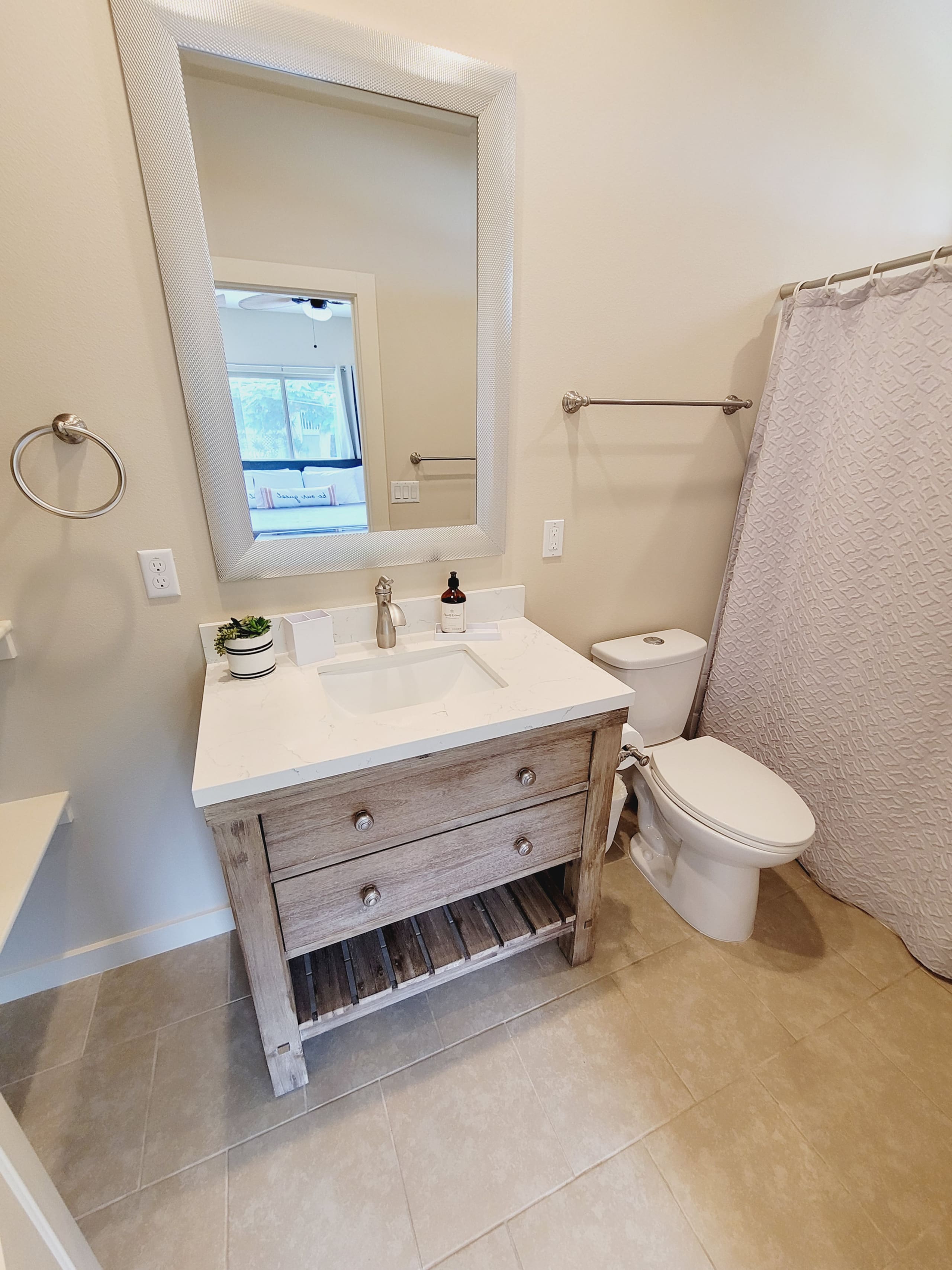Guesthouse in Kailua-Kona · ★4.99 · 2 bedrooms · 2 beds · 2 baths - Image 18