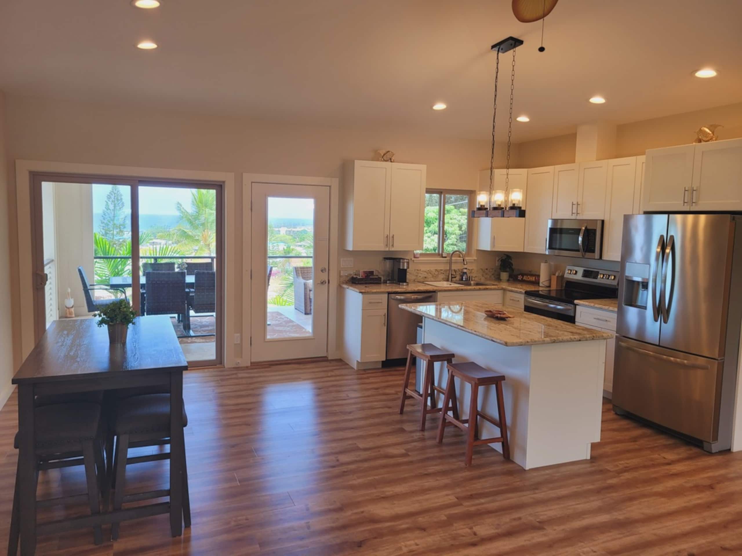 Guesthouse in Kailua-Kona · ★4.99 · 2 bedrooms · 2 beds · 2 baths - Image 2