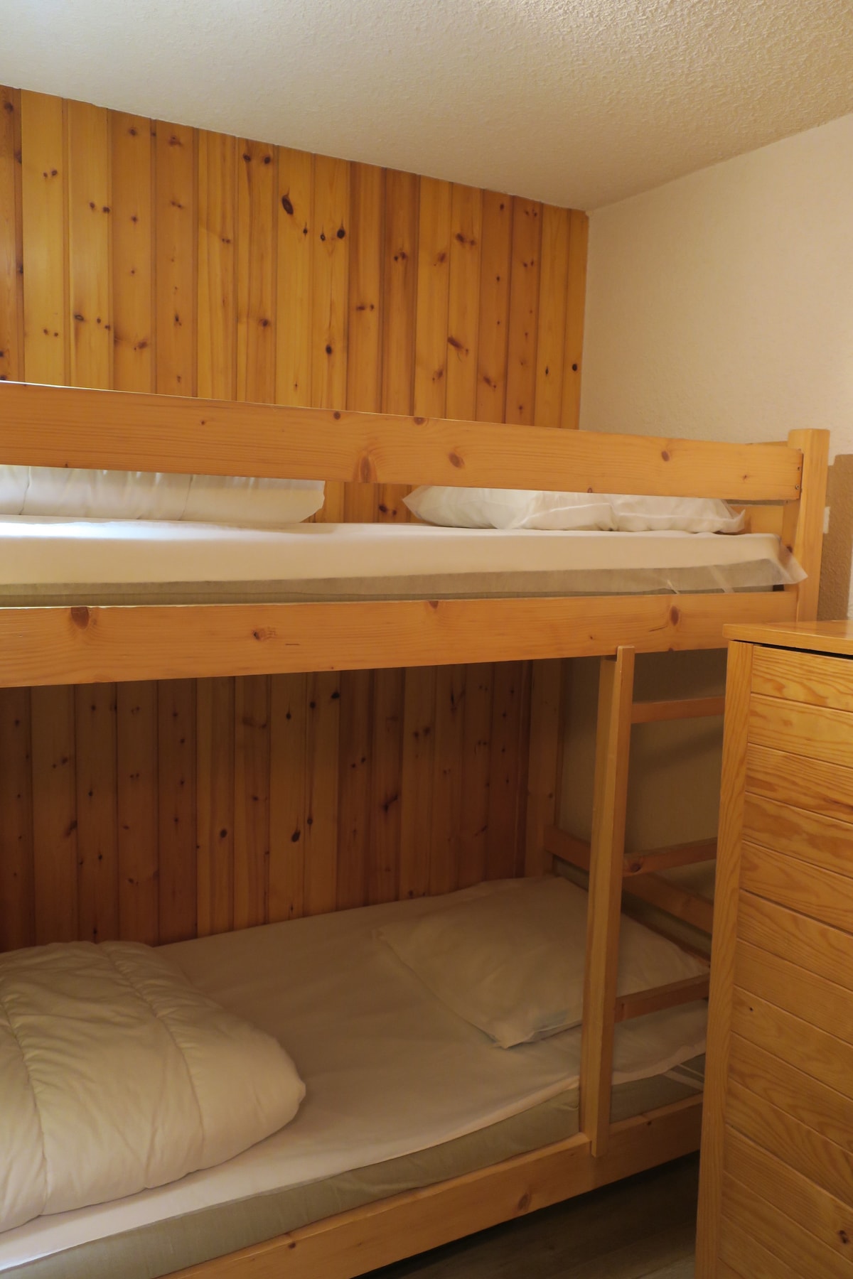 Spálňa 3: Spálňa zrubu.