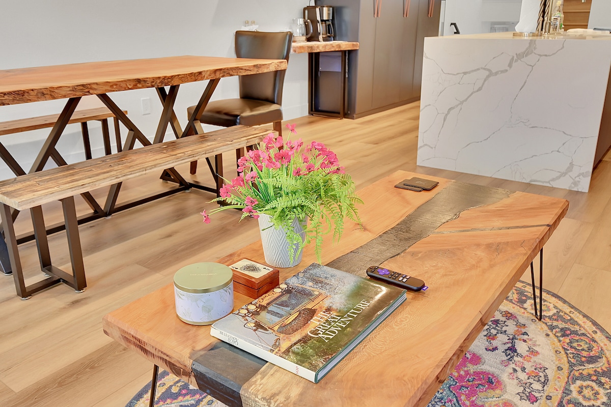 Top Airbnb: Completely Rebuilt Historic Home In Jeff Park in Jefferson Park
