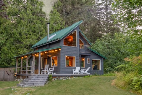 Rustic-Modern Cabin | Big Views + Barrel Sauna