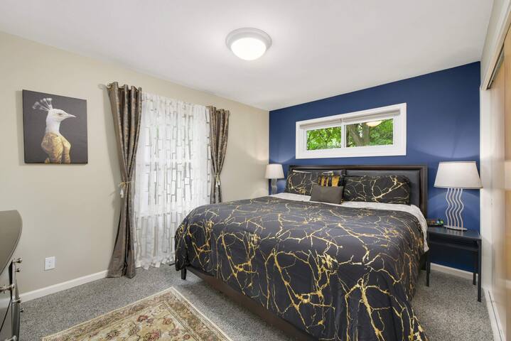 Amazing Two homes. Sleeps 12. Moa Airport Parks gallery image 4