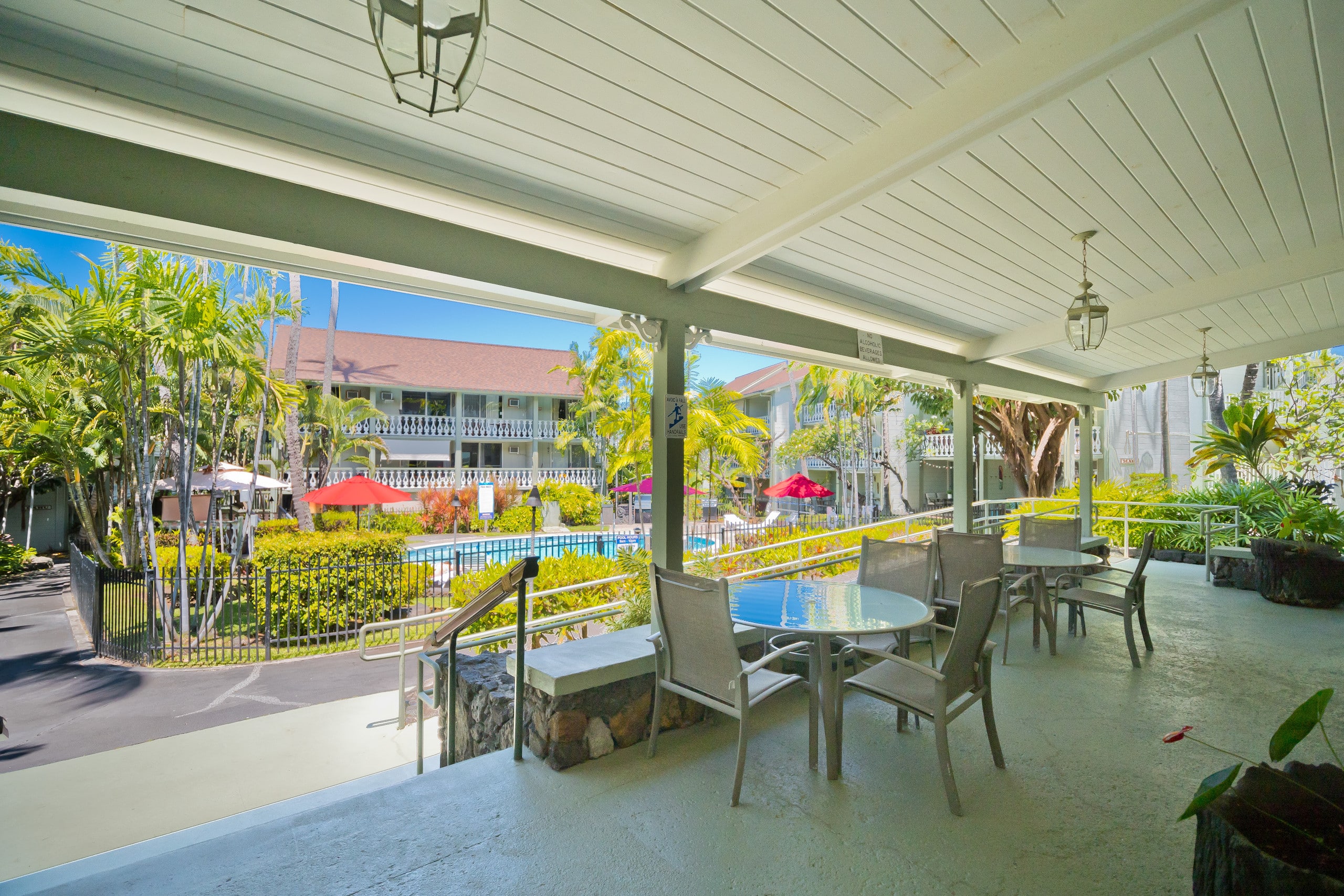 Condo in Kailua-Kona · ★4.8 · Studio · 1 bed · 1 private bath - Image 21