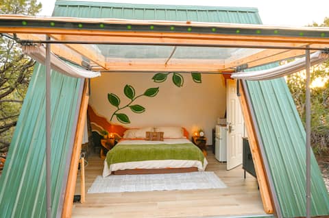 Emerald Pools A-Frame: HotTub & Zion Views frm Bed