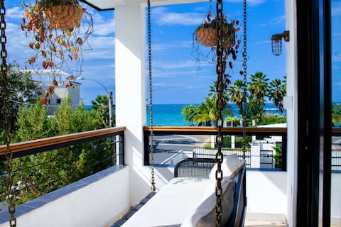 4000 sq ft Luxury Beach House - Villa Azure