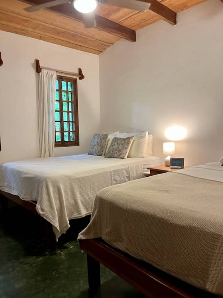 Bedroom 1 - ! double bed and 1 twin bed  with AC