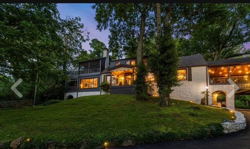 Hilltop Rustic Retreat/ 30 day minimum rental