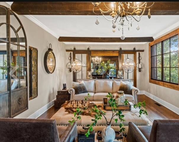 Hilltop Rustic Retreat/ 30 day minimum rental gallery image 2