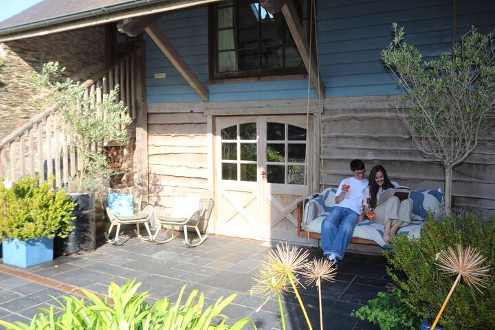 The Nest, Luxury Barn With Hot Tub Near The Sea - Kingsbridge