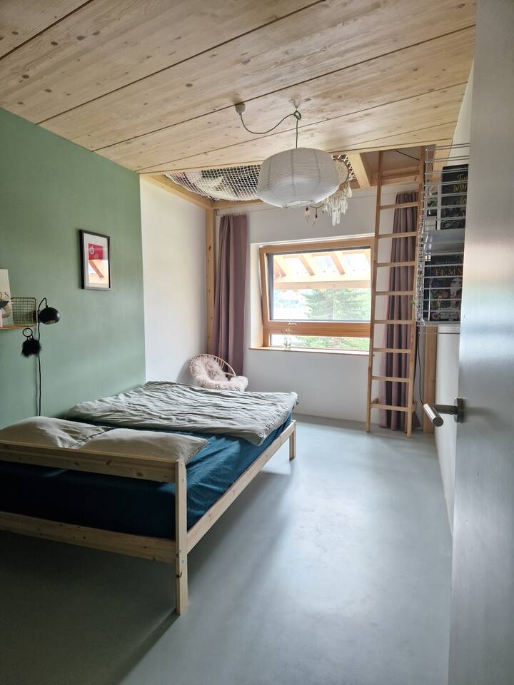 Schlafzimmer 5