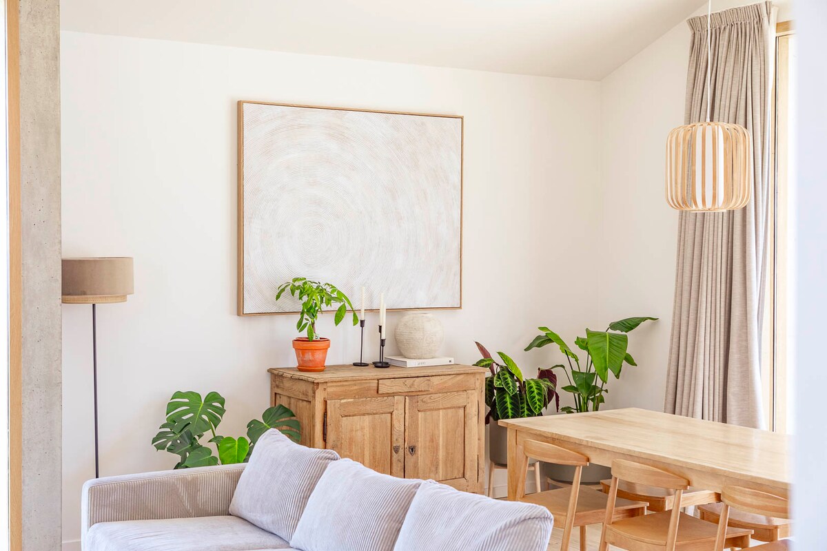 Popular Airbnb listing: **** Sea view villa 2 km from Pinarello Beach in Zonza