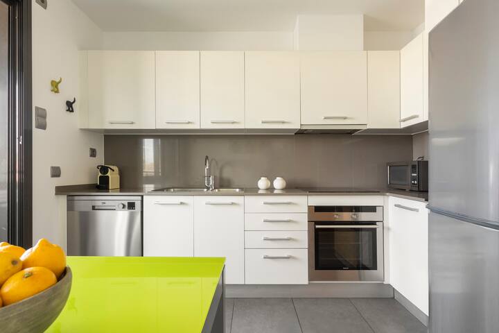 Cozy pool apartment next to the beaches gallery image 4