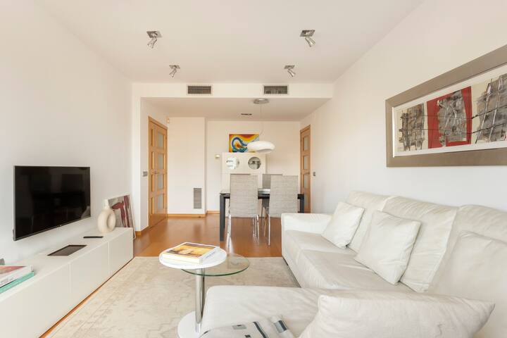 Cozy pool apartment next to the beaches gallery image 5