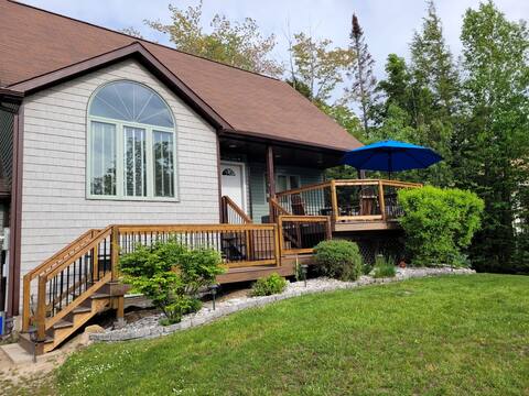 The Nest - Summer Beach House & Winter Escape