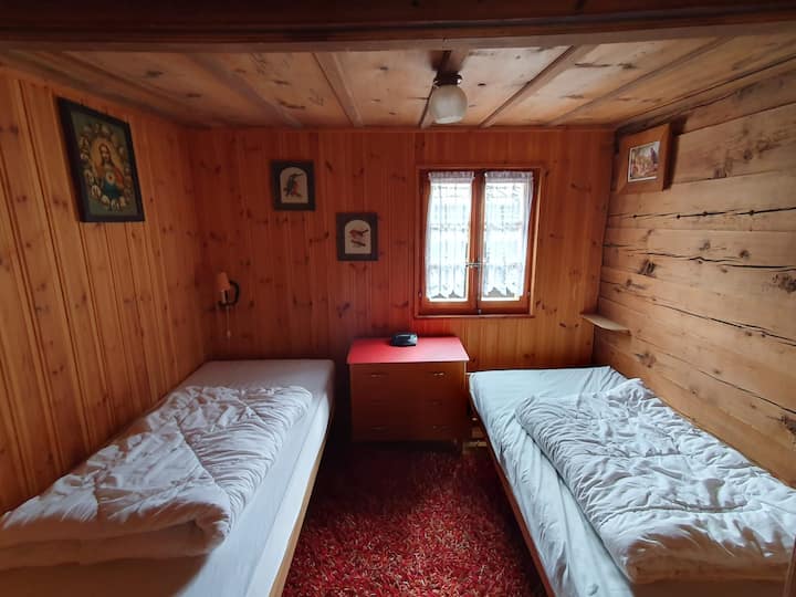 غرفة النوم 2