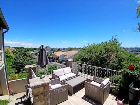 Annonce Airbnb populaire: Rent a studio on the ground floor of a villa à Mosson