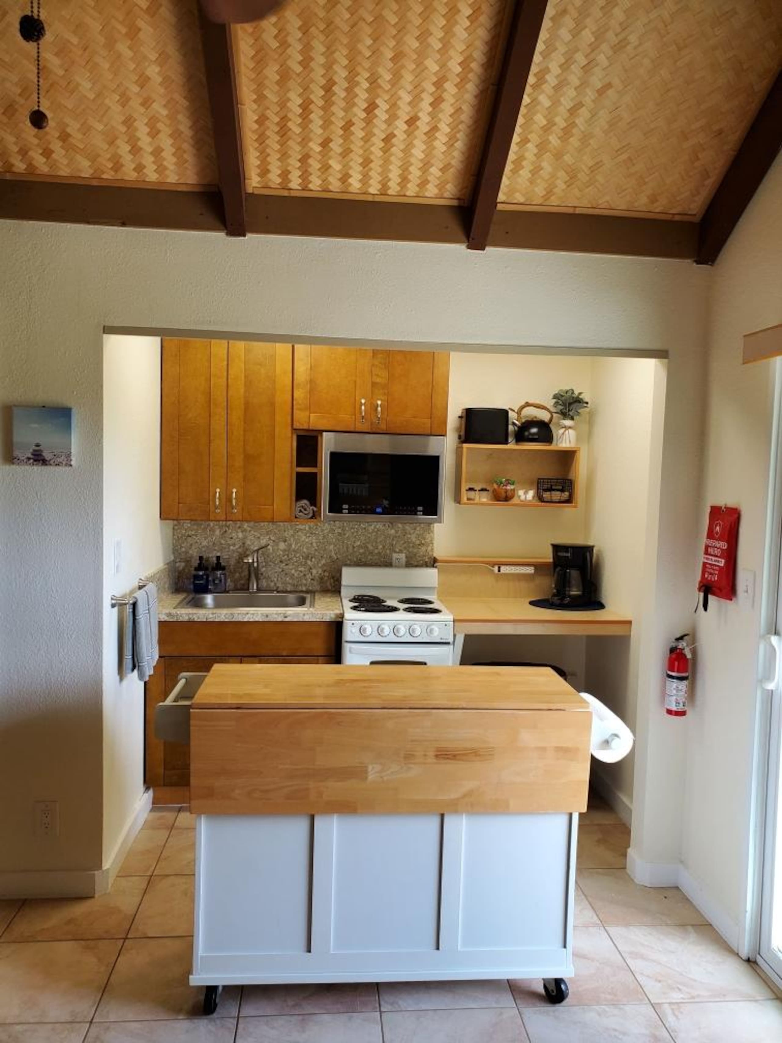 Condo in Princeville · ★4.94 · 1 bedroom · 1 bed · 1 bath - Image 16