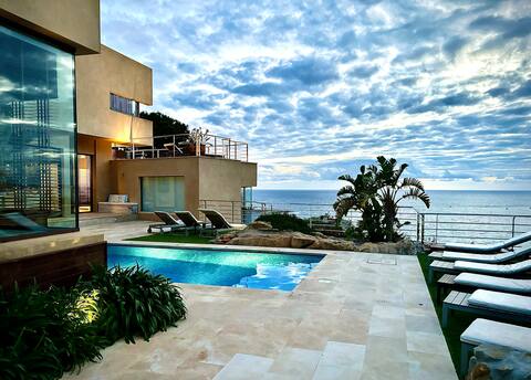A Cliffside Heaven on the Spanish Coast (NY Times)