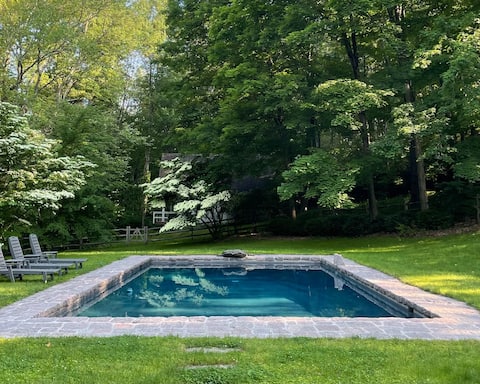 The Perch: Saltwater Pool Woodland Cottage Retreat