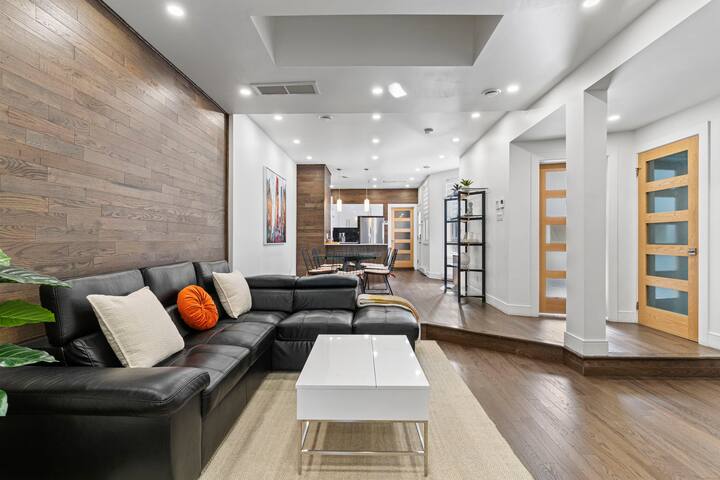 3 bedrooms/DT/king bed/near Subway