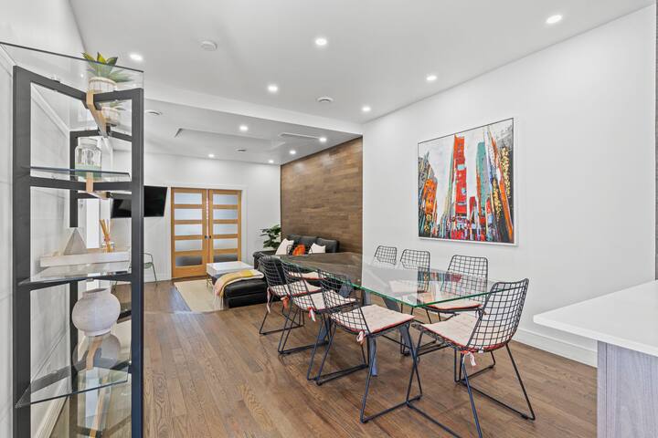 3BR Apt DT/King Bed/Indoor Parking/AC gallery image 2