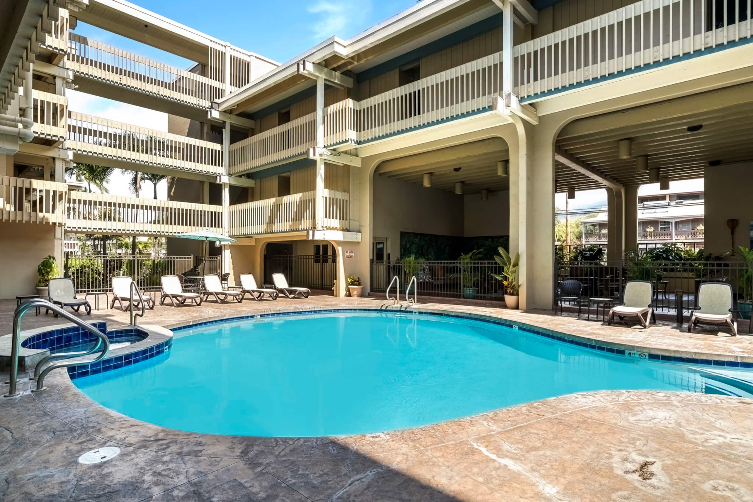 Condo in Kailua-Kona · ★4.95 · 2 bedrooms · 2 beds · 2 baths - Image 35
